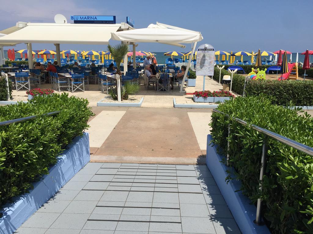 Hotel Marina Fano Exteriör bild