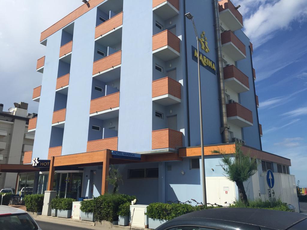 Hotel Marina Fano Exteriör bild